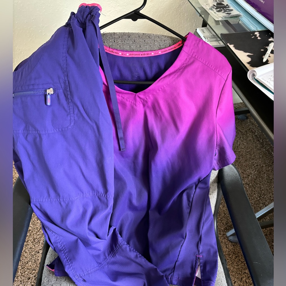 Koi Lite scrubs
